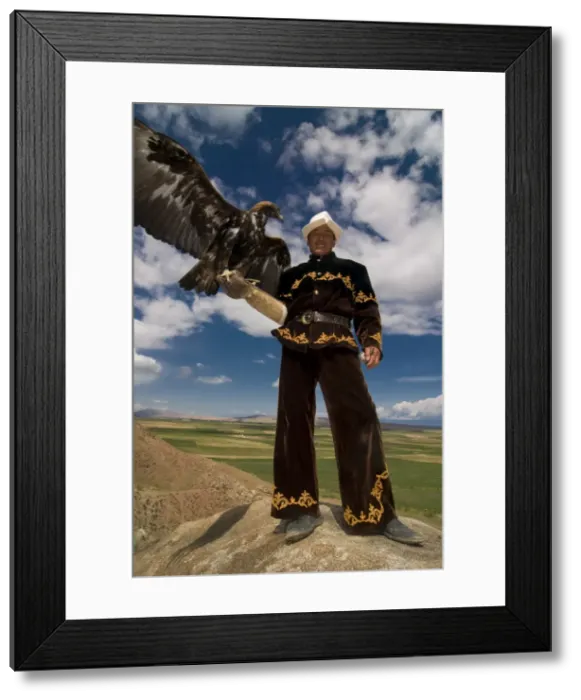 Framed Print : Man with his goshawk, Kyrgyzstan, Central Asia, Asia Framed Print : Man with his goshawk, Kyrgyzstan, Central Asia, Asia