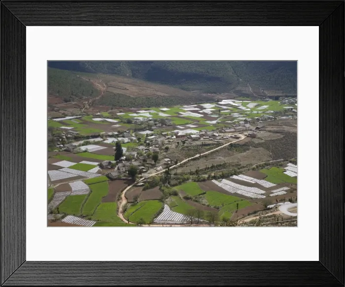 Framed Print : On the way between Zhongdian and Deqin, on the Tibetan Border, Shangri-La region Framed Print : On the way between Zhongdian and Deqin, on the Tibetan Border, Shangri-La region