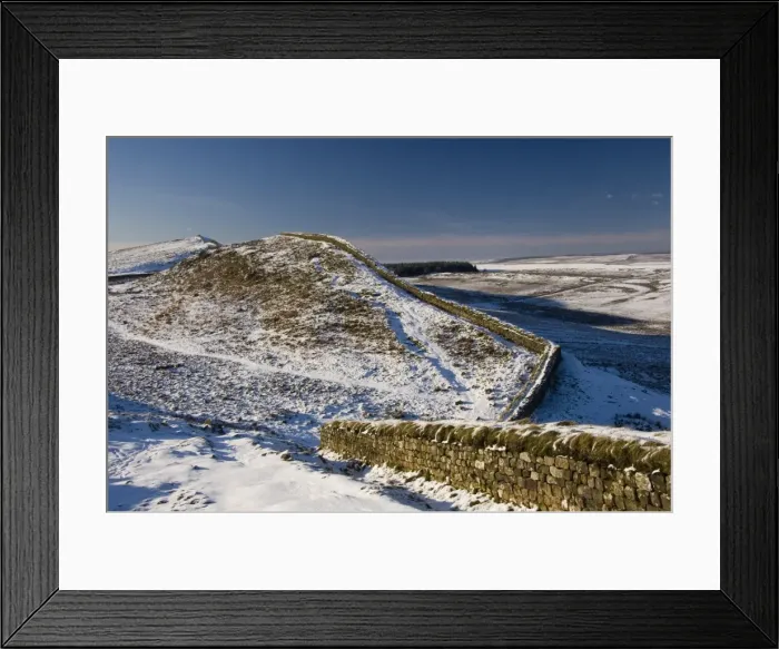 Framed Print : Looking west near Housteads Fort, Hadrians Wall, UNESCO World Heritage Site Framed Print : Looking west near Housteads Fort, Hadrians Wall, UNESCO World Heritage Site