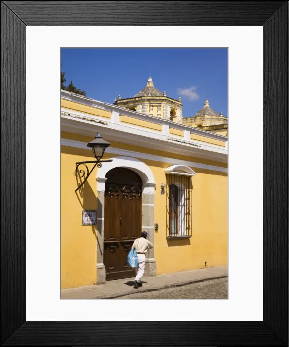 Framed Print : Building on 5a Avenue North, Antigua City, Guatemala, Central America Framed Print : Building on 5a Avenue North, Antigua City, Guatemala, Central America