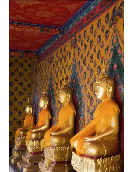 Buddhas at Wat Arun (Temple of the Dawn), Bangkok, Thailand, Southeast Asia, Asia