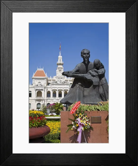 Framed Print : HCMCs Peoples Committee Building (Hotel de Ville) and Ho Chi Minh statue Framed Print : HCMCs Peoples Committee Building (Hotel de Ville) and Ho Chi Minh statue