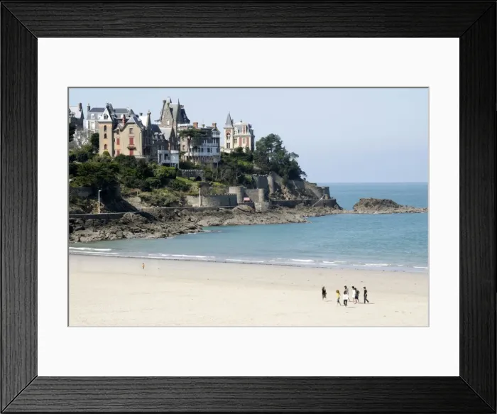 Framed Print : Plage de l Ecluse (Ecluse Beach) and typical villas, Dinard, Brittany, France, Europe Framed Print : Plage de l Ecluse (Ecluse Beach) and typical villas, Dinard, Brittany, France, Europe