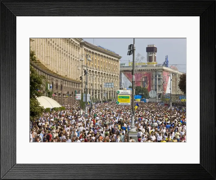 Framed Print : Annual Independence Day, people walking along the main Khreshchatyk Street Framed Print : Annual Independence Day, people walking along the main Khreshchatyk Street