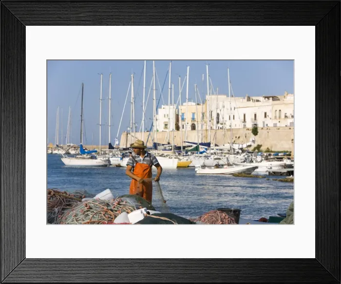 Framed Print : Fisherman, the castle, Gallipoli, Lecce province, Puglia, Italy, Europe