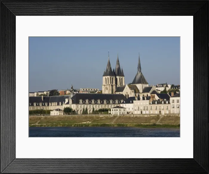 Framed Print : View across the River Loire to the town of Blois, Loir-et-Cher, Pays de la Loire Framed Print : View across the River Loire to the town of Blois, Loir-et-Cher, Pays de la Loire