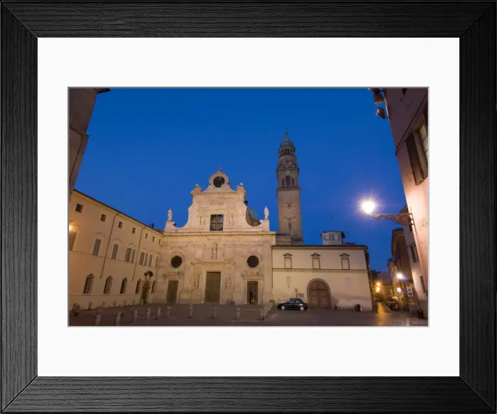 Framed Print : San Giovanni church at dusk, Parma, Emilia-Romagna, Italy, Europe Framed Print : San Giovanni church at dusk, Parma, Emilia-Romagna, Italy, Europe