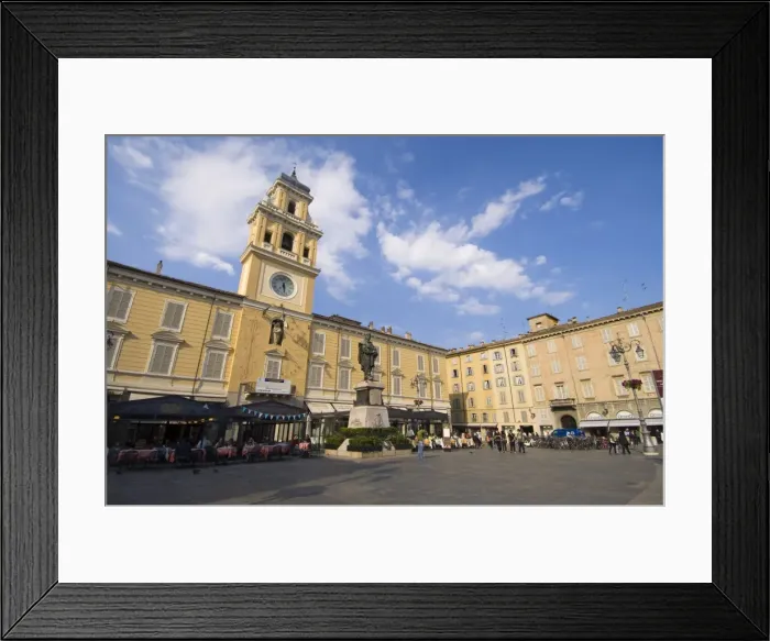 Framed Print : Piazza Garibaldi, Parma, Emilia-Romagna, Italy, Europe Framed Print : Piazza Garibaldi, Parma, Emilia-Romagna, Italy, Europe