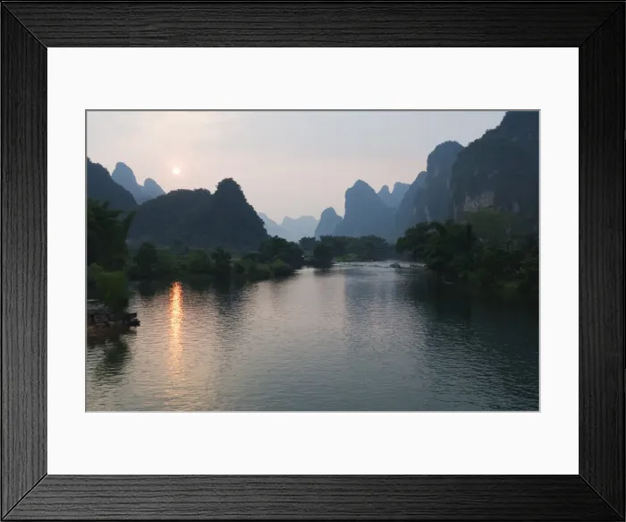 Framed Print : Sunset over karst limestone scenery on the Li river (Lijiang) in Yangshuo Framed Print : Sunset over karst limestone scenery on the Li river (Lijiang) in Yangshuo