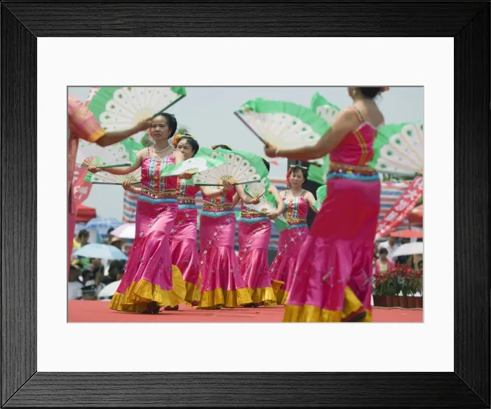 Framed Print : Dancers celebrating the Water Splashing Festival in Jinghong town, Xishuangbanna Framed Print : Dancers celebrating the Water Splashing Festival in Jinghong town, Xishuangbanna