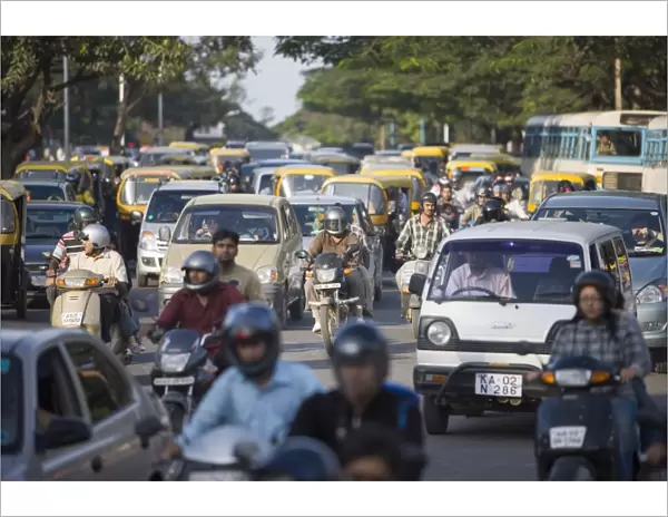 Traffic jam on Brigade Road, Bangaluru (Bangalore), Karnataka, India, Asia