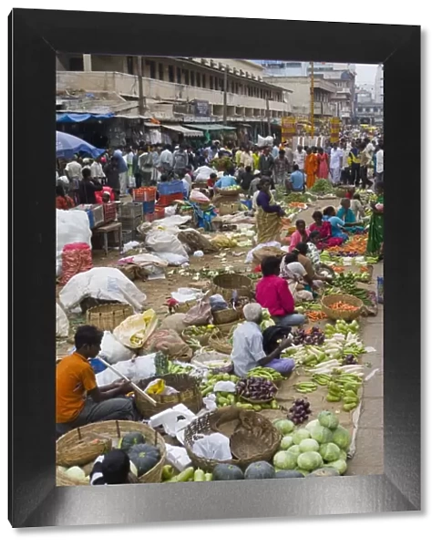 City market, Bangaluru (Bangalore), Karnataka, India, Asia