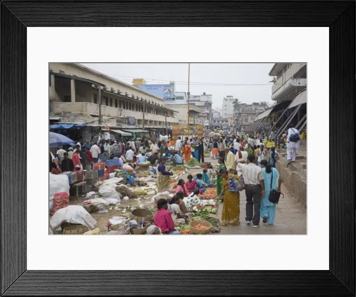 Framed Print : City market, Bangaluru (Bangalore), Karnataka, India, Asia Framed Print : City market, Bangaluru (Bangalore), Karnataka, India, Asia