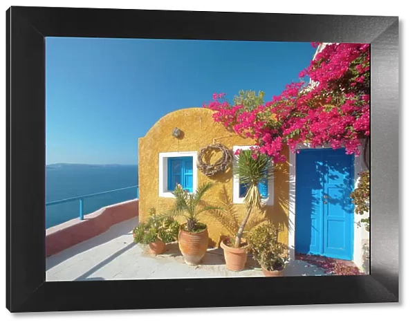 Colourful house in Santorini, Cyclades, Greek Islands, Greece, Europe
