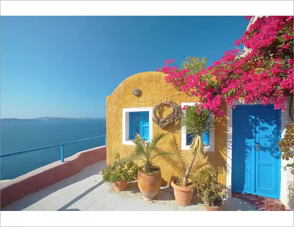 Colourful house in Santorini, Cyclades, Greek Islands, Greece, Europe