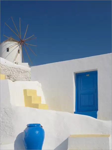 Windmill in Oia, Santorini, Cyclades, Greek Islands, Greece, Europe