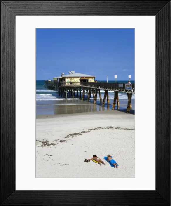 Framed Print : Sunglow Fishing Pier, Daytona Beach, Florida, United States of America, North America Framed Print : Sunglow Fishing Pier, Daytona Beach, Florida, United States of America, North America