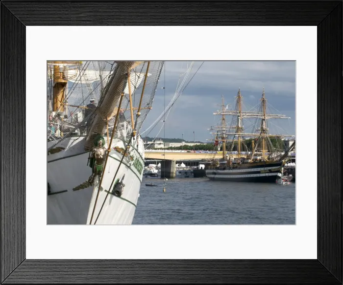 Framed Print : Three masted boats, the Cuauhtemoc from Mexico and the Amerigo Vespucci during Armada 2008 Framed Print : Three masted boats, the Cuauhtemoc from Mexico and the Amerigo Vespucci during Armada 2008