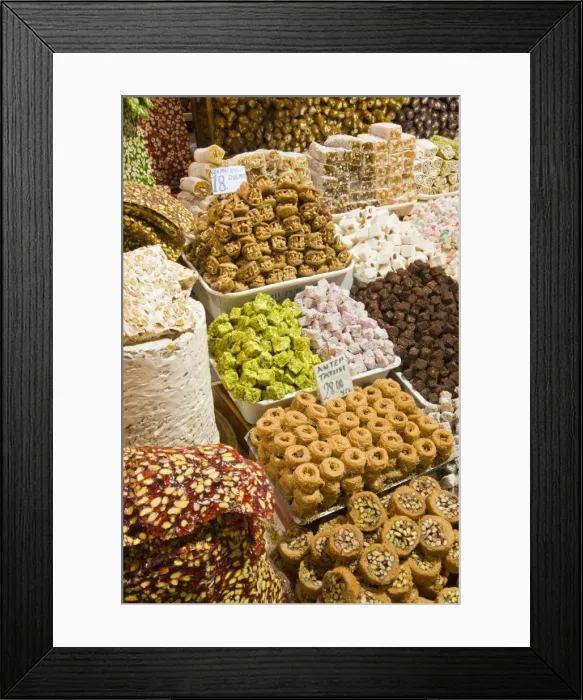 Framed Print : The Spice Bazaar, Sultanhamet, Istanbul, Turkey, Europe Framed Print : The Spice Bazaar, Sultanhamet, Istanbul, Turkey, Europe