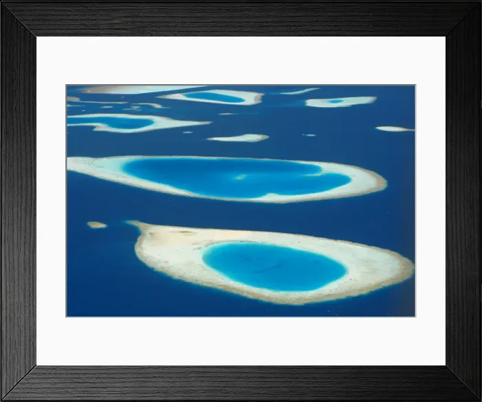 Framed Print : Aerial view of atolls in the Maldive Islands, Indian Ocean, Asia Framed Print : Aerial view of atolls in the Maldive Islands, Indian Ocean, Asia