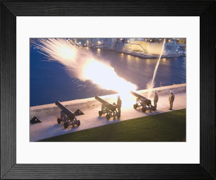Framed Print : Firing cannon in Barracca Gardens, Valletta, Malta, Europe Framed Print : Firing cannon in Barracca Gardens, Valletta, Malta, Europe