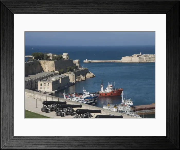 Framed Print : View of the Grand Harbour from Barracca Gardens, Valletta, Malta, Mediterranean, Europe Framed Print : View of the Grand Harbour from Barracca Gardens, Valletta, Malta, Mediterranean, Europe