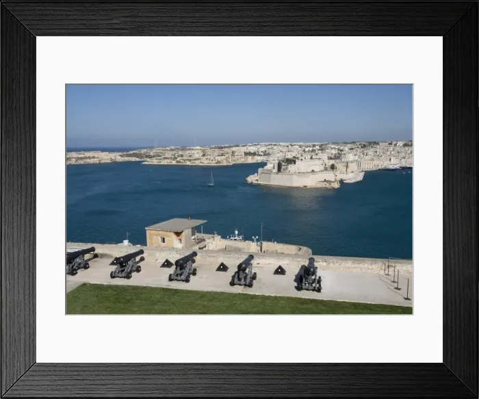Framed Print : Cannon in Barracca Gardens, Fort St. Angelo across the water, Valletta Framed Print : Cannon in Barracca Gardens, Fort St. Angelo across the water, Valletta