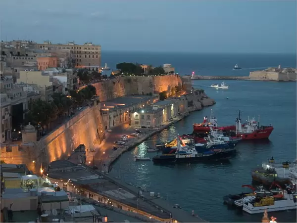View of the Grand Harbour from Barracca Gardens, Valletta, Malta, Mediterranean, Europe
