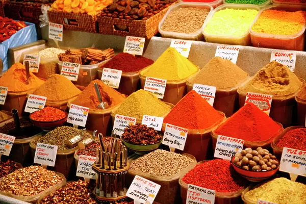 Spice shop at the Spice Bazaar, Istanbul, Turkey, Europe