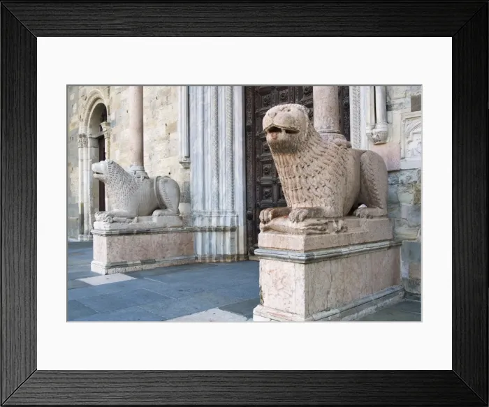 Framed Print : Lion statues outside the Duomo, Parma, Emilia Romagna, Italy, Europe