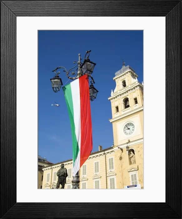 Framed Print : Statue of Giuseppe Garibaldi, Garibaldi Square, Parma, Emilia Romagna, Italy, Europe Framed Print : Statue of Giuseppe Garibaldi, Garibaldi Square, Parma, Emilia Romagna, Italy, Europe