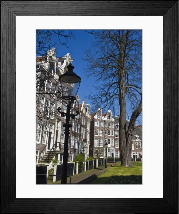 Framed Print : Begijnhof, a beautiful square of 17th and 18th century houses, Amsterdam Framed Print : Begijnhof, a beautiful square of 17th and 18th century houses, Amsterdam