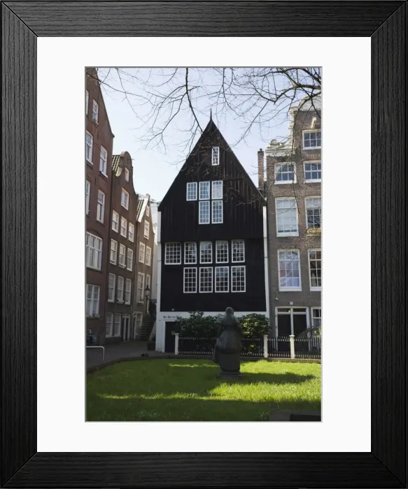 Framed Print : Het Houten Huis, the oldest house in Amsterdam, Begijnhof, a beautiful square of 17th Framed Print : Het Houten Huis, the oldest house in Amsterdam, Begijnhof, a beautiful square of 17th