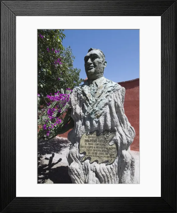 Framed Print : Statue of singer Don Pedro, San Miguel de Allende (San Miguel), Guanajuato State Framed Print : Statue of singer Don Pedro, San Miguel de Allende (San Miguel), Guanajuato State