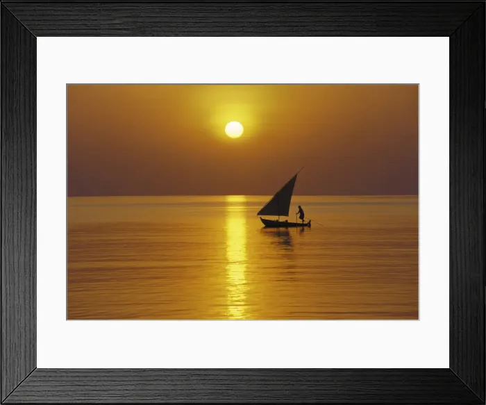 Framed Print : Traditional dhoni sailing at sunset, Maldives, Indian Ocean, Asia Framed Print : Traditional dhoni sailing at sunset, Maldives, Indian Ocean, Asia