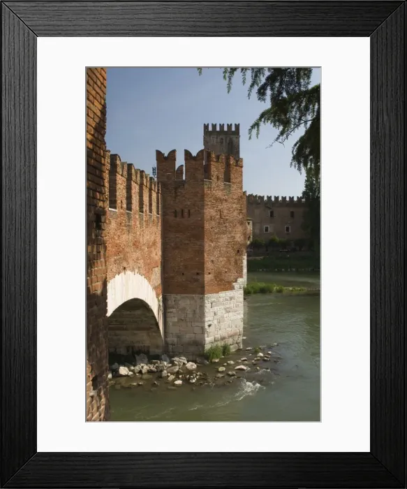 Framed Print : Ponte Scaligero, Verona, UNESCO World Heritage Site, Veneto, Italy, Europe Framed Print : Ponte Scaligero, Verona, UNESCO World Heritage Site, Veneto, Italy, Europe