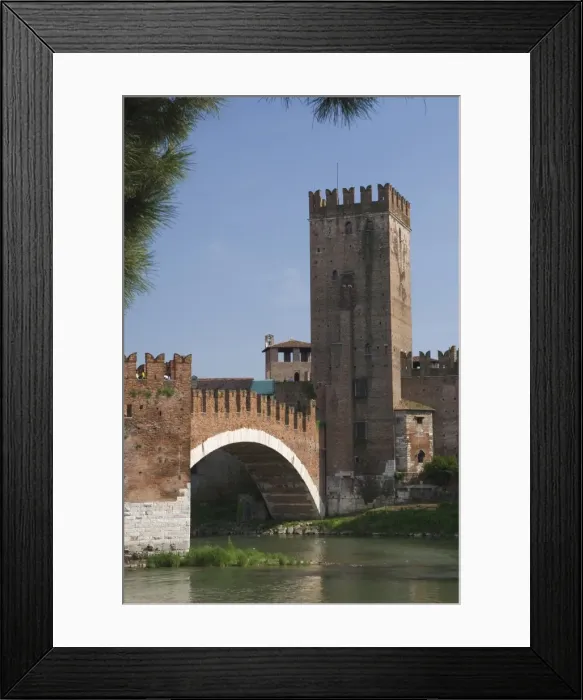 Framed Print : Ponte Scaligero and Tower, River Adige, Verona, UNESCO World Heritage Site