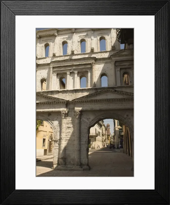 Framed Print : The Roman Porto Borsari looking into Corso Porto Borsari, Verona, UNESCO World Heritage Site Framed Print : The Roman Porto Borsari looking into Corso Porto Borsari, Verona, UNESCO World Heritage Site