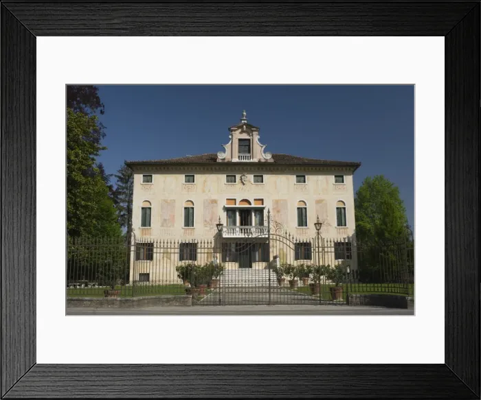 Framed Print : The Villa Soranzo (La Soranza), frescoed facade, dormer window in Baroque style Framed Print : The Villa Soranzo (La Soranza), frescoed facade, dormer window in Baroque style