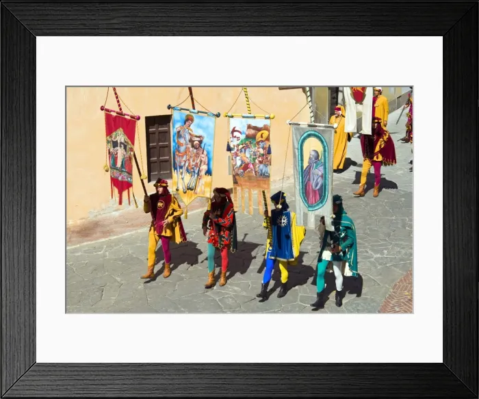 Framed Print : Medieval parade of Giostra del Saracino, Arezzo, Tuscany, Italy, Europe Framed Print : Medieval parade of Giostra del Saracino, Arezzo, Tuscany, Italy, Europe