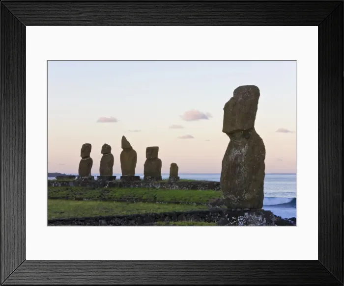 Framed Print : Moai stone statues at Ahu Vai Uri, Rapa Nui (Easter Island), UNESCO World Heritage Site Framed Print : Moai stone statues at Ahu Vai Uri, Rapa Nui (Easter Island), UNESCO World Heritage Site