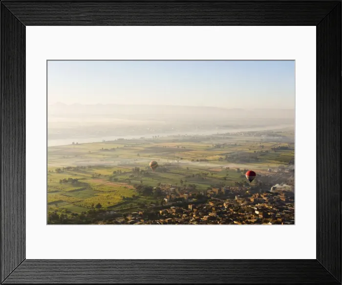 Framed Print : Hot air balloons over the West Bank (Western Thebes), Thebes, Egypt, North Africa, Africa Framed Print : Hot air balloons over the West Bank (Western Thebes), Thebes, Egypt, North Africa, Africa