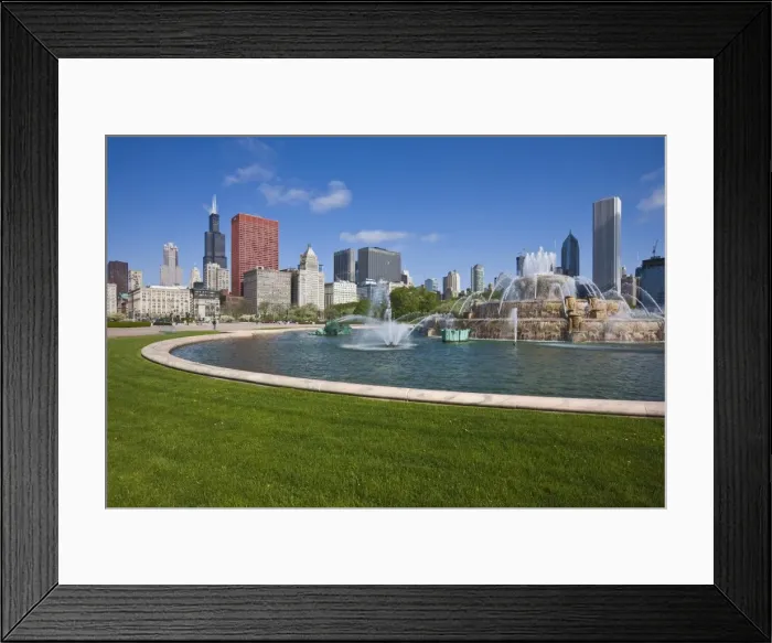 Framed Print : Buckingham Fountain in Grant Park with Sears Tower and South Loop skyline beyond Framed Print : Buckingham Fountain in Grant Park with Sears Tower and South Loop skyline beyond