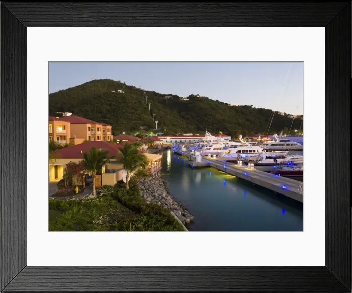 Framed Print : Yacht Haven Grande, the new Yacht Harbour, shopping and restaurant complex completed in 2007