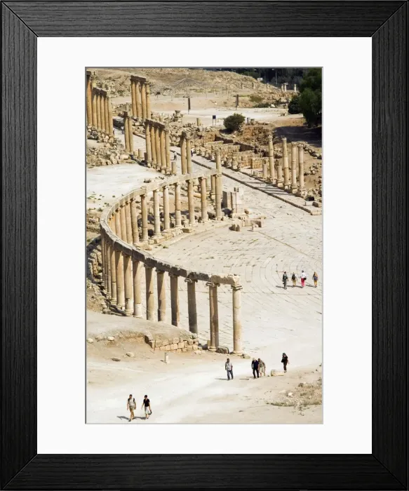 Framed Print : Oval Plaza, colonnade and Ionic columns, Jerash (Gerasa), a Roman Decapolis city Framed Print : Oval Plaza, colonnade and Ionic columns, Jerash (Gerasa), a Roman Decapolis city