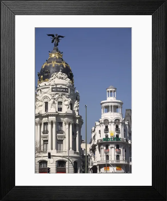 Framed Print : Metropolis building, Calle de Alcala, Madrid, Spain, Europe Framed Print : Metropolis building, Calle de Alcala, Madrid, Spain, Europe