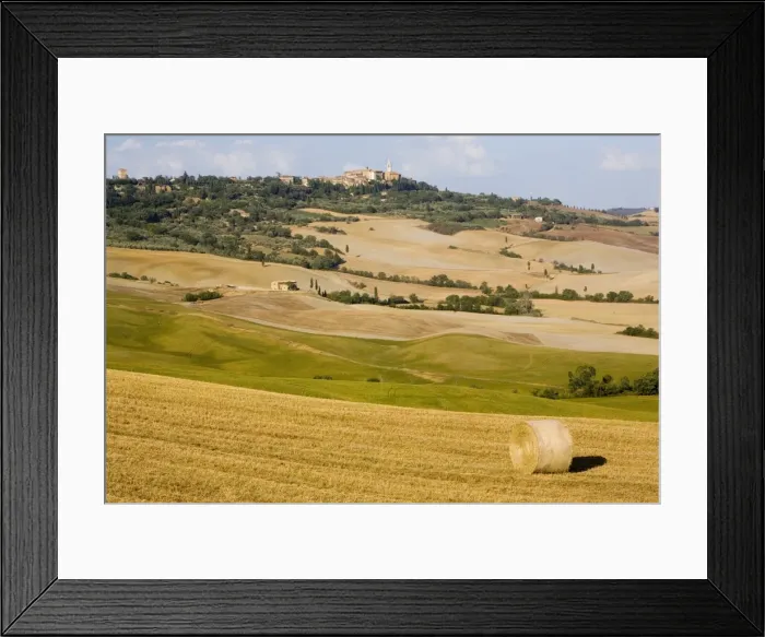 Framed Print : Pienza, Val d Orcia, Tuscany, Italy, Europe Framed Print : Pienza, Val d Orcia, Tuscany, Italy, Europe