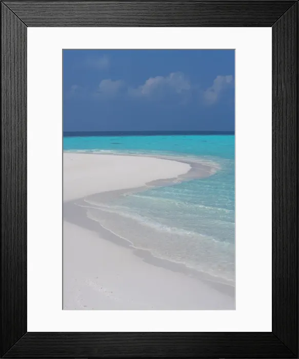 Framed Print : Empty sandy beach, Maldives, Indian Ocean, Asia Framed Print : Empty sandy beach, Maldives, Indian Ocean, Asia