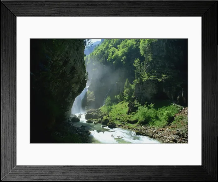 Framed Print : El Estrecho falls on the River Arazas, Ordesa National Park, Huesca, Pyrenees Framed Print : El Estrecho falls on the River Arazas, Ordesa National Park, Huesca, Pyrenees