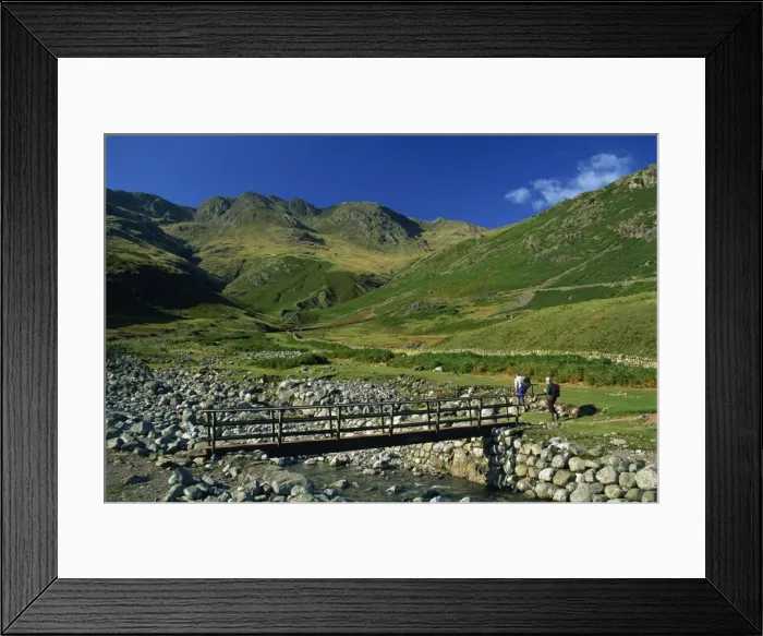 Framed Print : Footbridge over Oxendale Beck near Crinkle Crags, Lake District National Park Framed Print : Footbridge over Oxendale Beck near Crinkle Crags, Lake District National Park